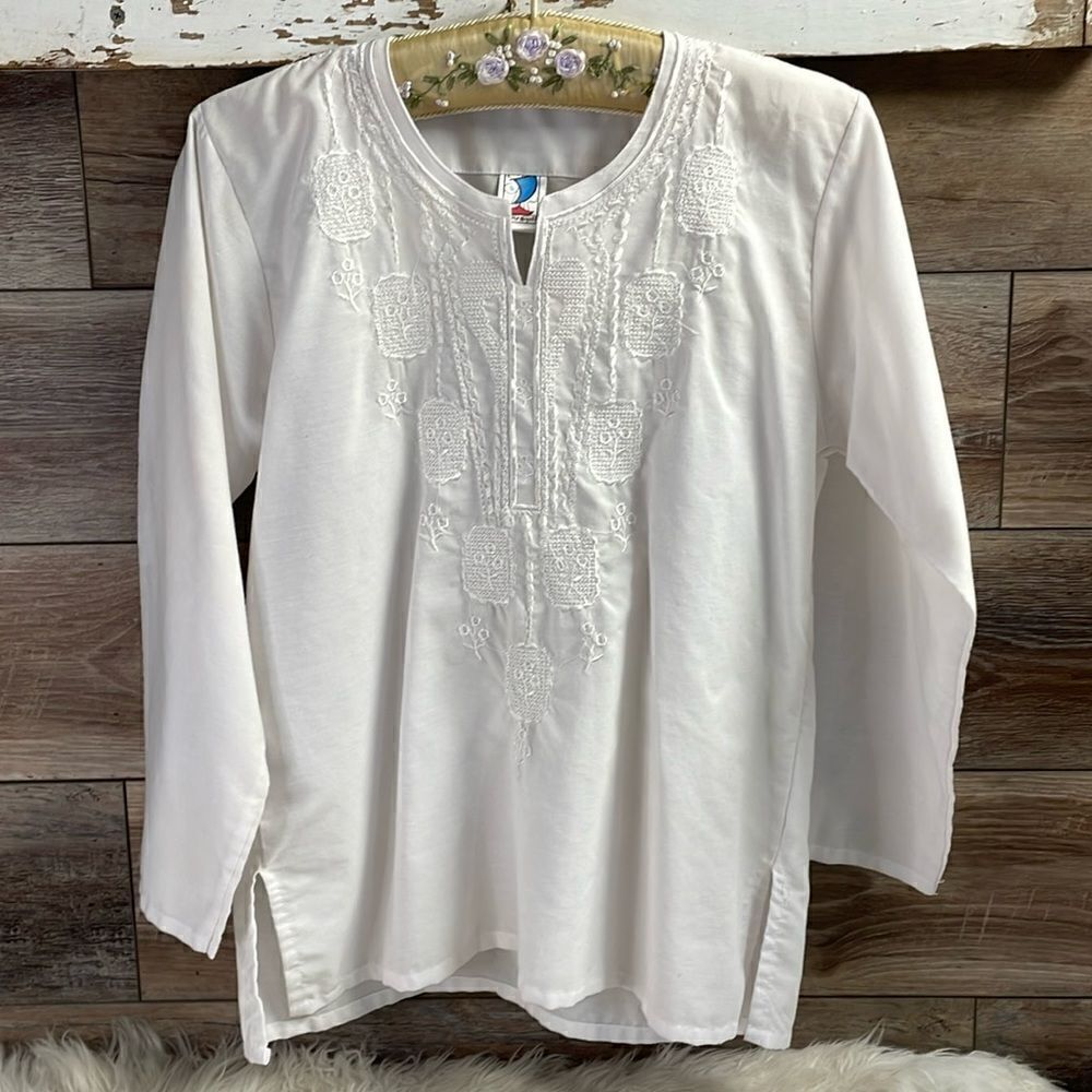 Souissi Ladies White Long Sleeve Embroidered Blouse Top, Made in Egypt , Small